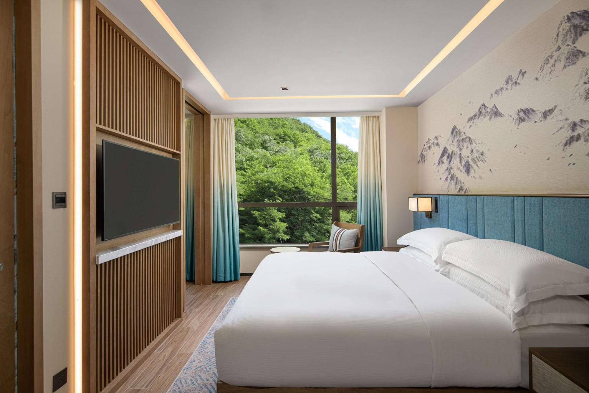 Hilton Garden Inn Jiuzhaigou Exteriör bild